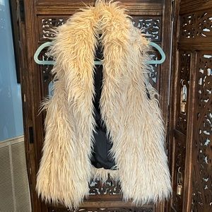 INC International Concepts faux fur vest (P5)